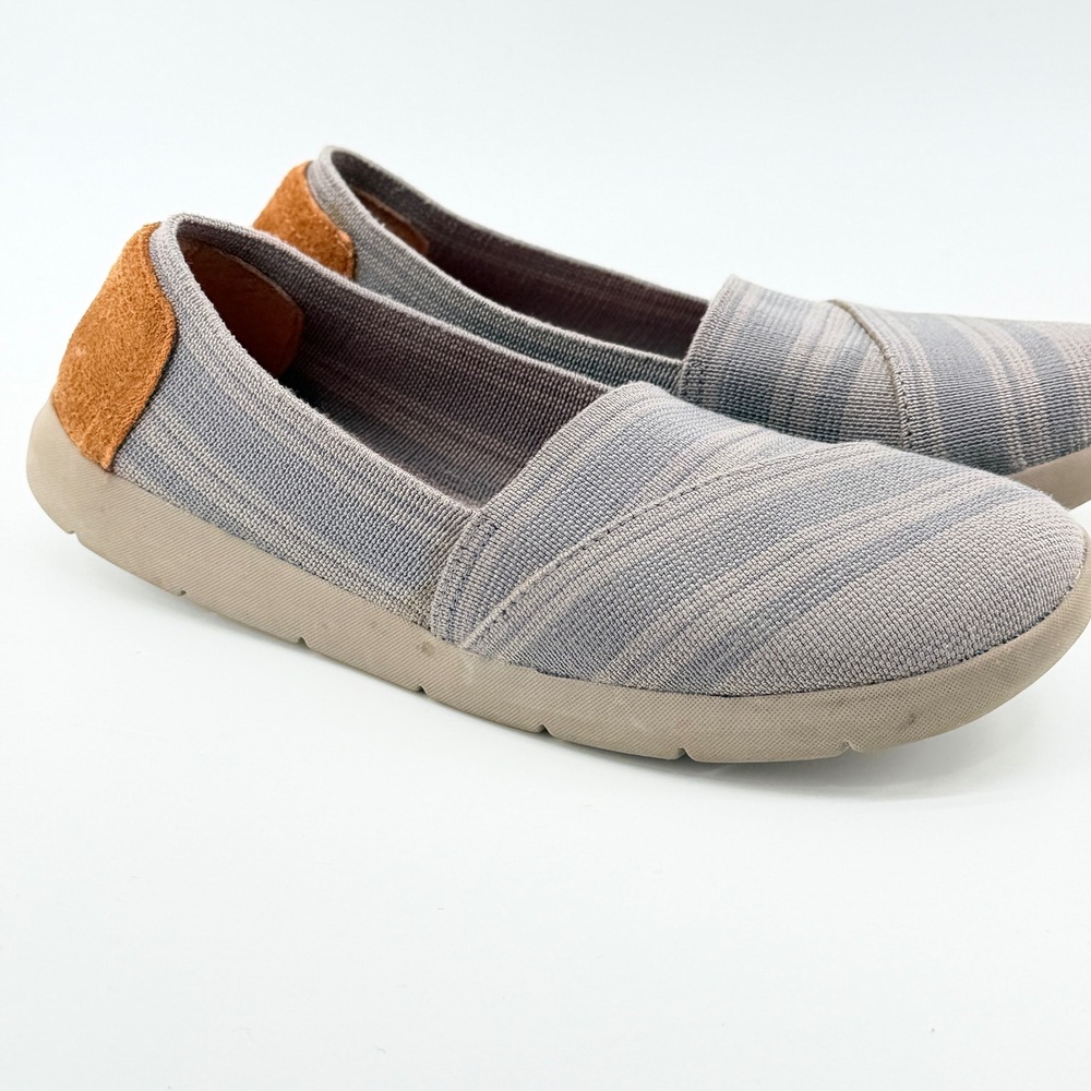 Baretraps Womens Memory Foam Slip On Shoes Gray Textile Suede Heel size 5